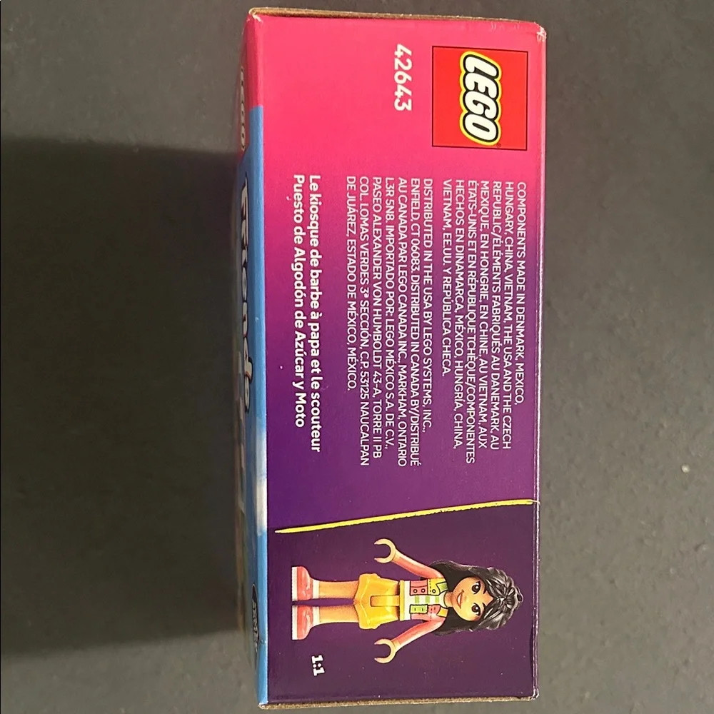 LEGO Friends Cotton Candy Cart and Scooter - Pink and Blue - Picture 3 of 3